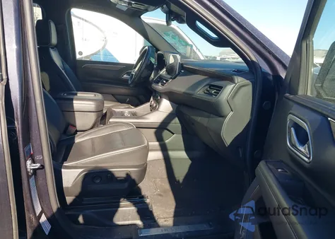 2023 Chevrolet Suburban 4Wd Premier z USA, uszkodzony, nr VIN 1GNSKFKD3PR550117